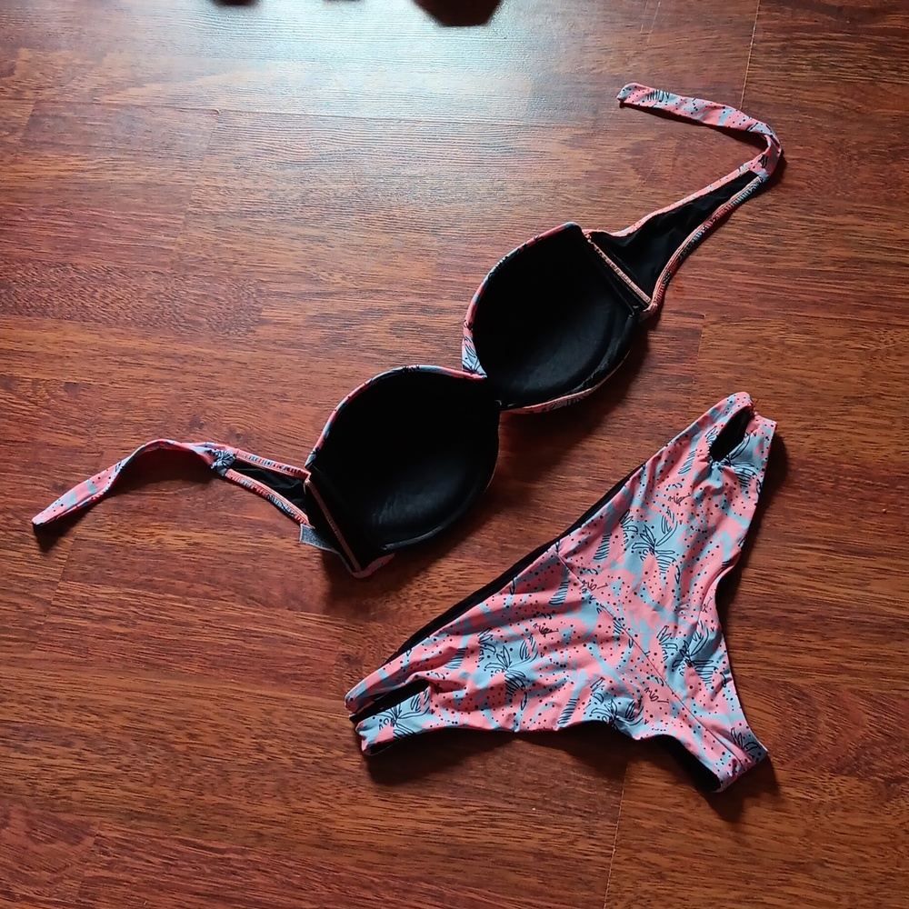 Reversible Bikini - Picture 4 of 12